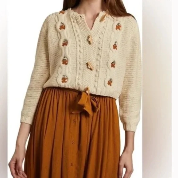 Sessun tesoro cream cable crocheted style sweater cardigan with wooden buttons - Picture 2 of 11